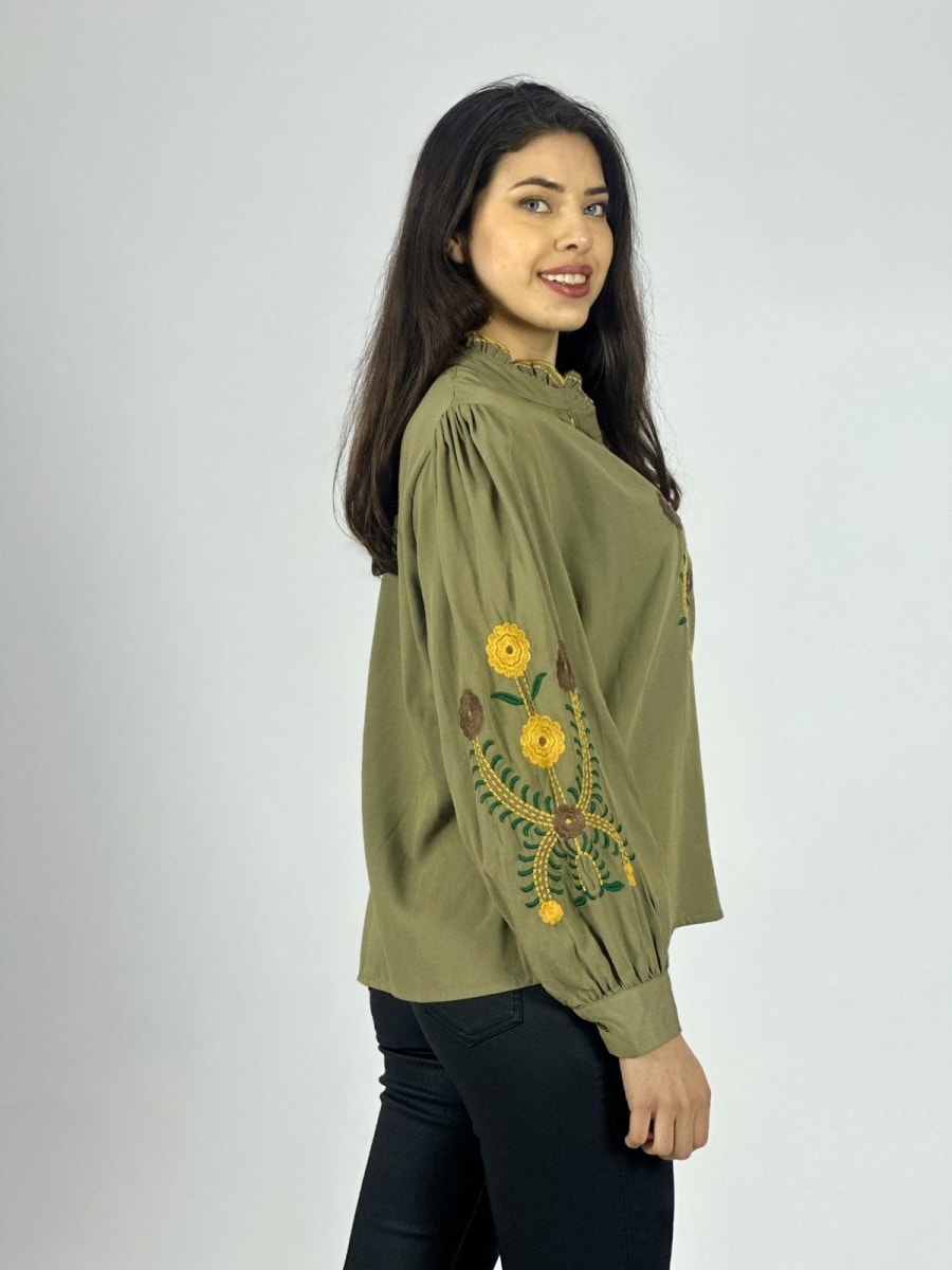Blusa Bordado Flores y Cuello A1-911