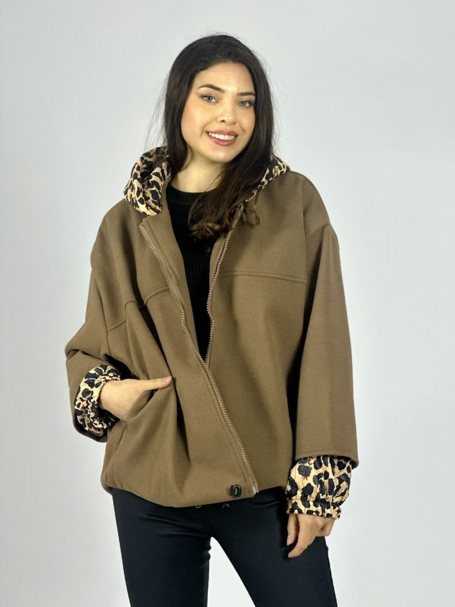 Chaqueta de Paño Puños y Capucha Print A4-917