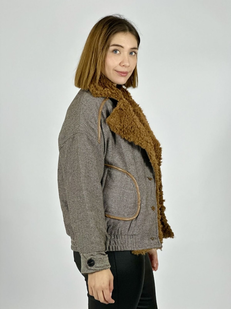 Chaqueta Con Chiporro en Cuello B3-145/1542