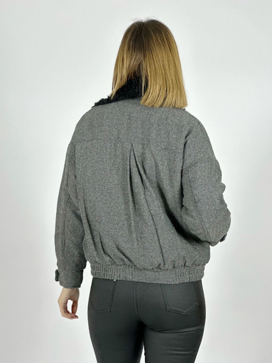 Chaqueta Con Chiporro en Cuello B3-145/15410