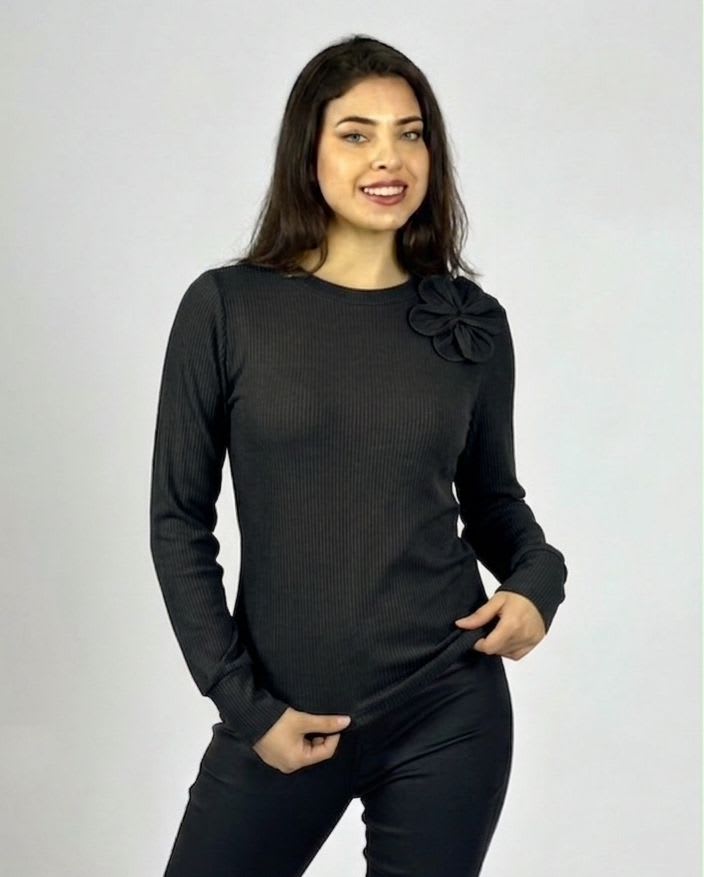 Polera Costura Flor en Hombro A3-71/741