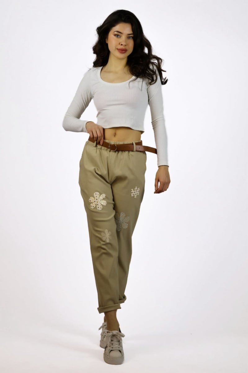 Jogger Con Cinturon Estampado Flores con Brillos A1-114