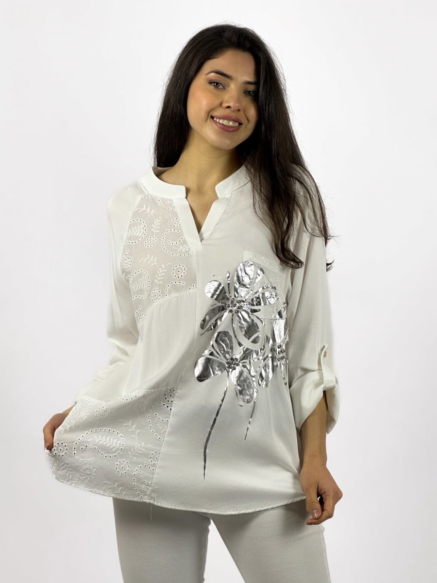 Blusa Diseño Broderi Flor Plateada A1-2910