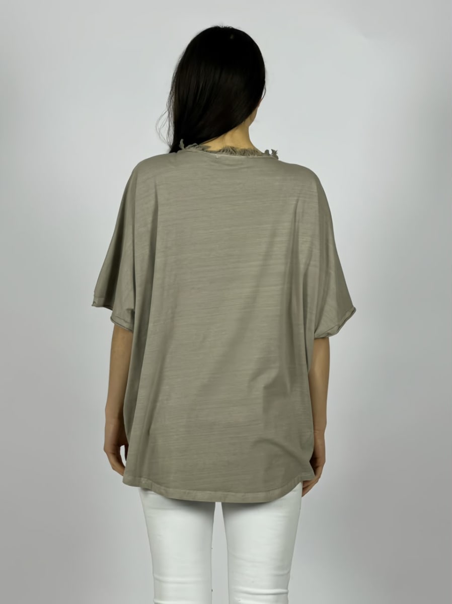 Polera Lino Con Rosas Bordadas en Hombro A4-893