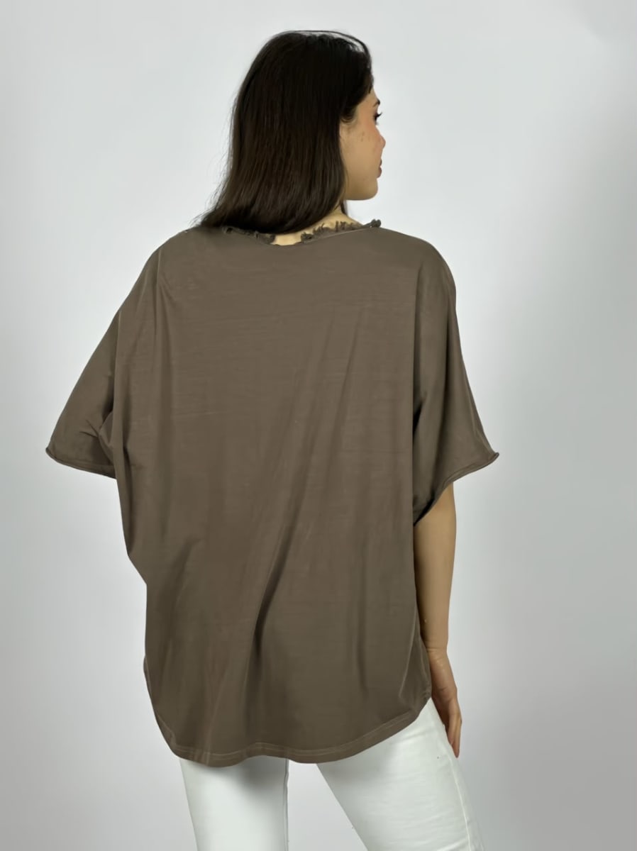 Polera Lino Con Rosas Bordadas en Hombro A4-896