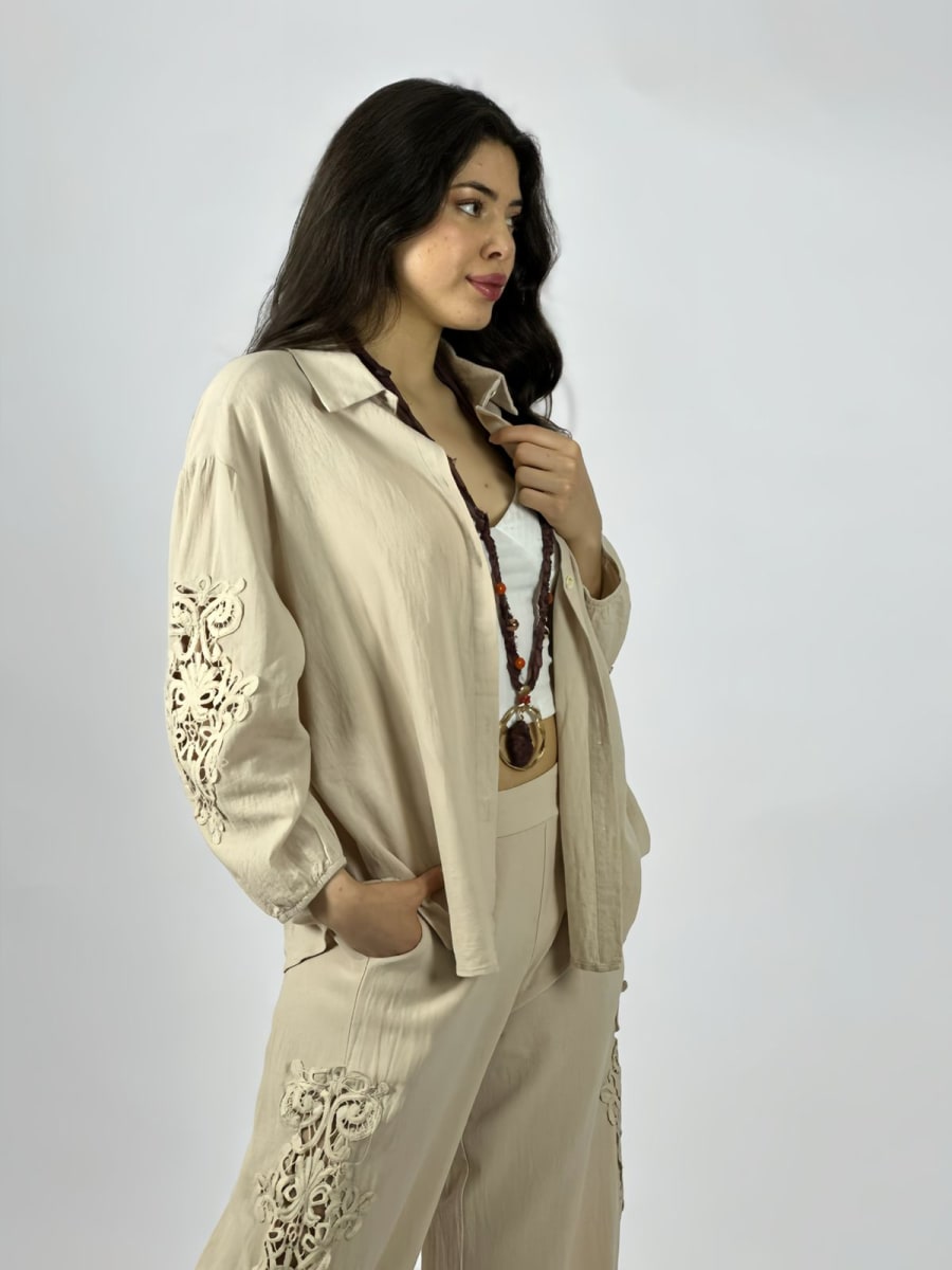 Blusa Lino Encajes en Mangas A3-7010