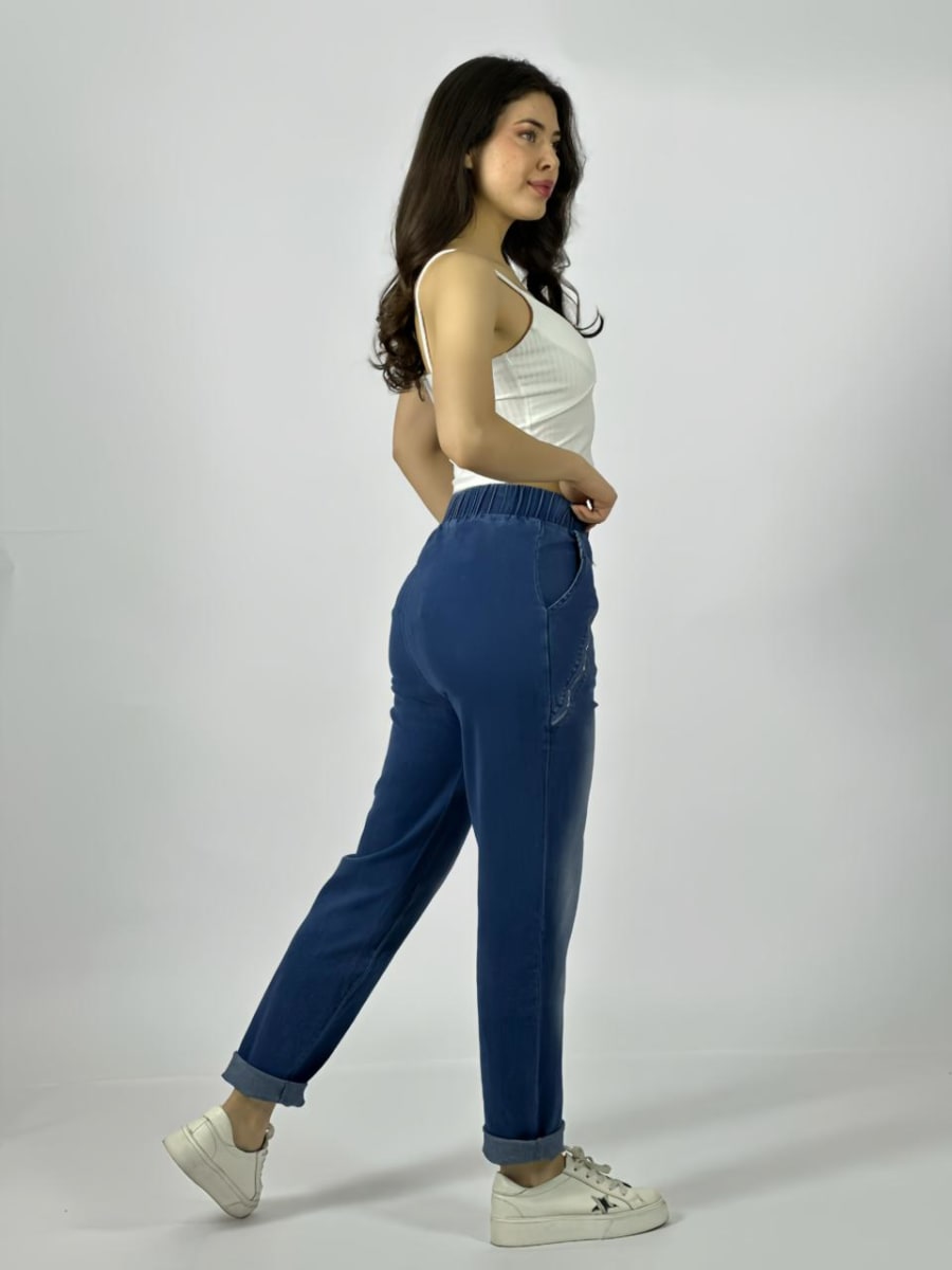 Jogger Mezclilla LOVE Brillante con Corazones A1-483