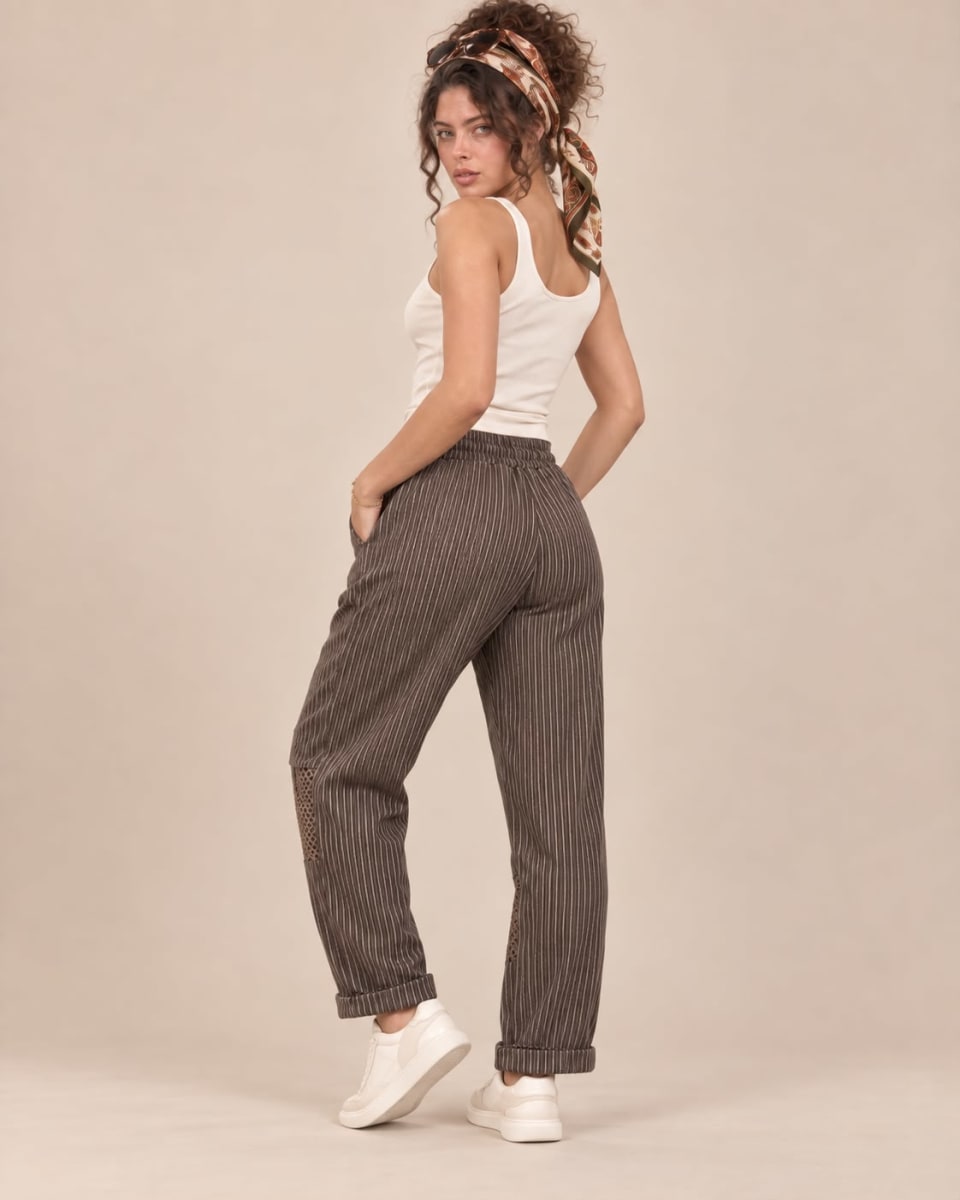 Jogger estampado de Linea Con Tejido y Flor Brillante A1-144