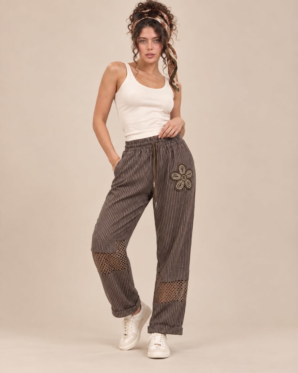 Jogger estampado de Linea Con Tejido y Flor Brillante A1-143
