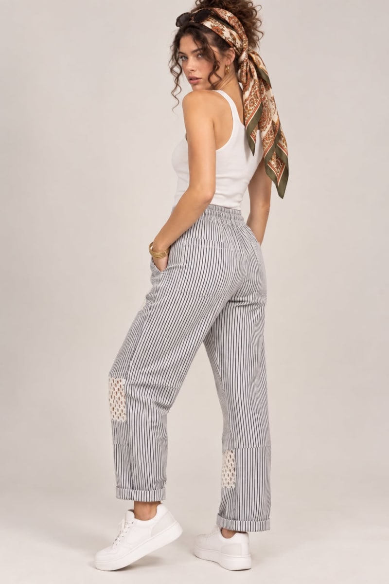 Jogger estampado de Linea Con Tejido y Flor Brillante A1-142
