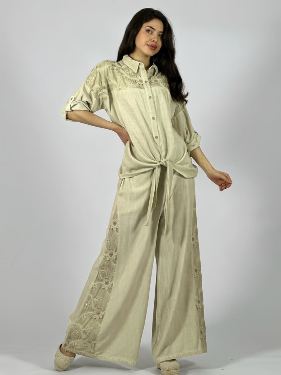 Blusa Lino Flores Bordadas en Hombros A3-749