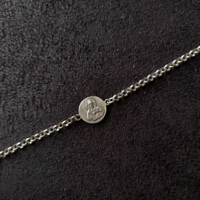 PULSERA  CON MEDALLLA