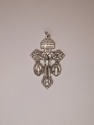 CRUZ DEL PERDON CON MEDALLAS