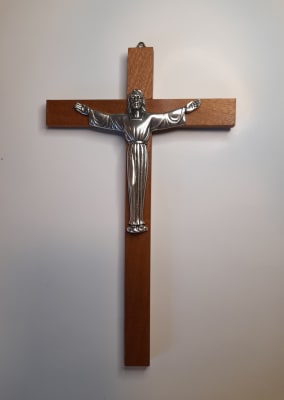 CRUZ MADERA JESUS RESUCITADO PARED