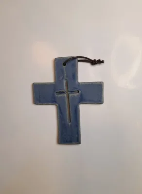 CRUZ DE CERAMICA CON SAN BENITO