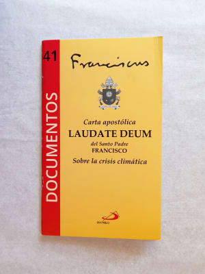 LAUDATE DEUM