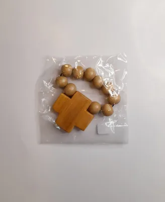 DENARIO CON CRUZ DE MADERA