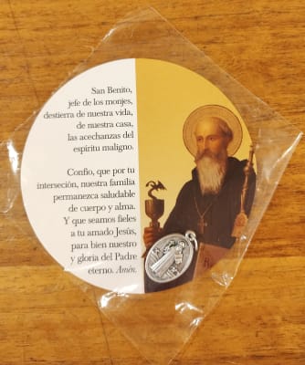 PACK DETENTE CON MEDALLA DE SAN BENITO