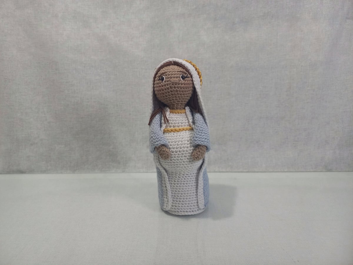 AMIGURUMIS VIRGEN DE LA DULCE ESPERA1