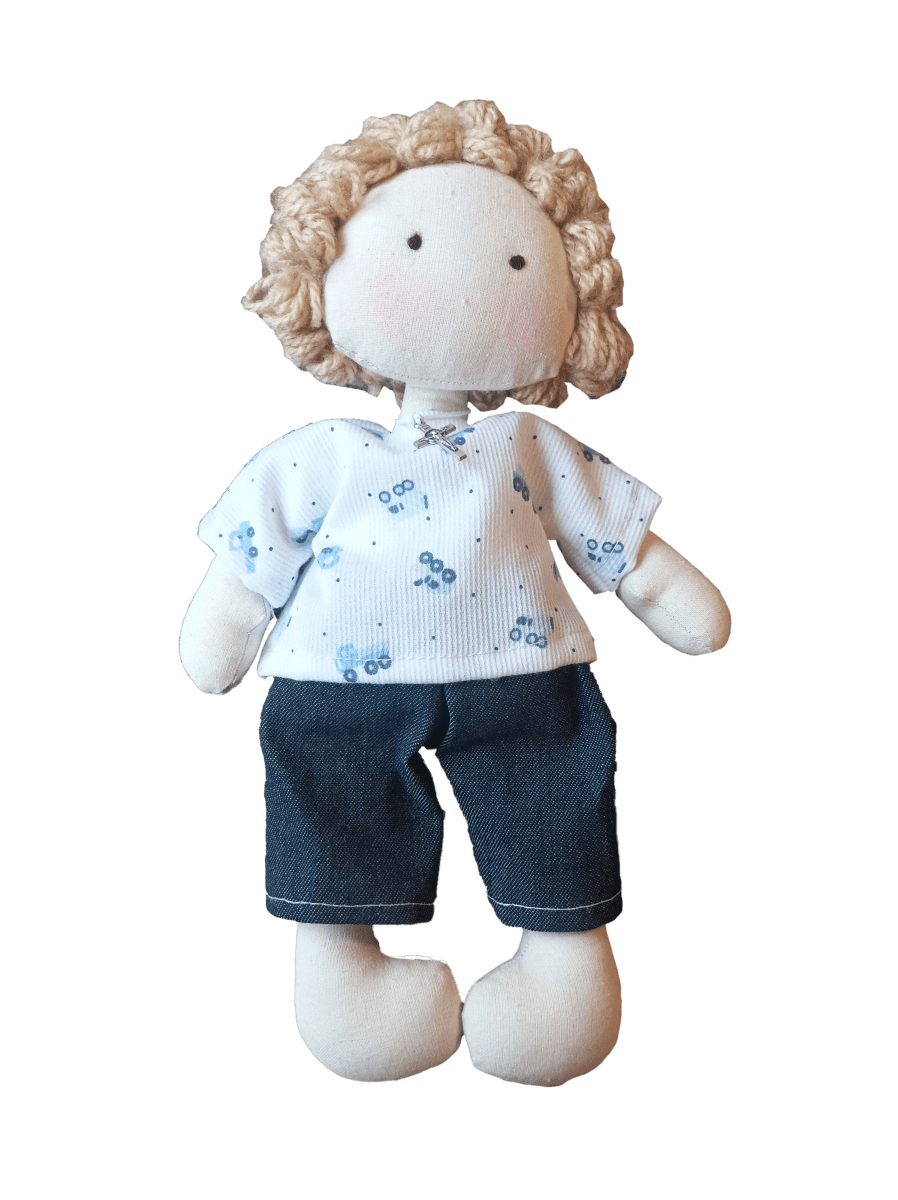 MUÑECO DE TRAPO CON COLLAR Y MEDALLA PROTECTORA 28CM1