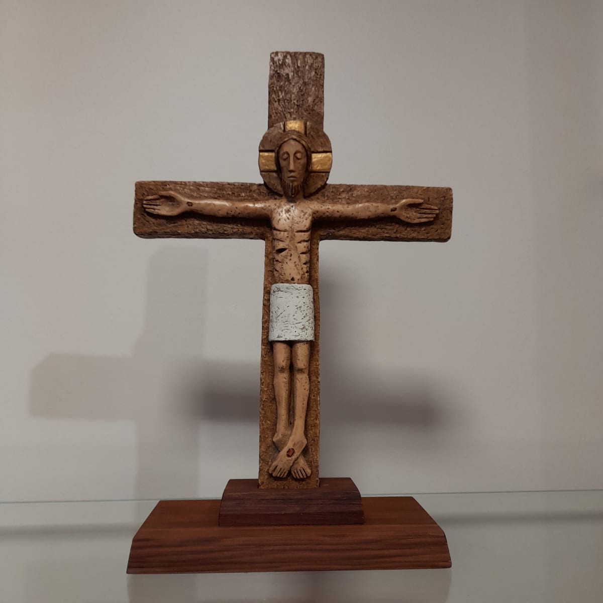 CRUZ DE PIEDRA CON PEDESTAL 31CM1