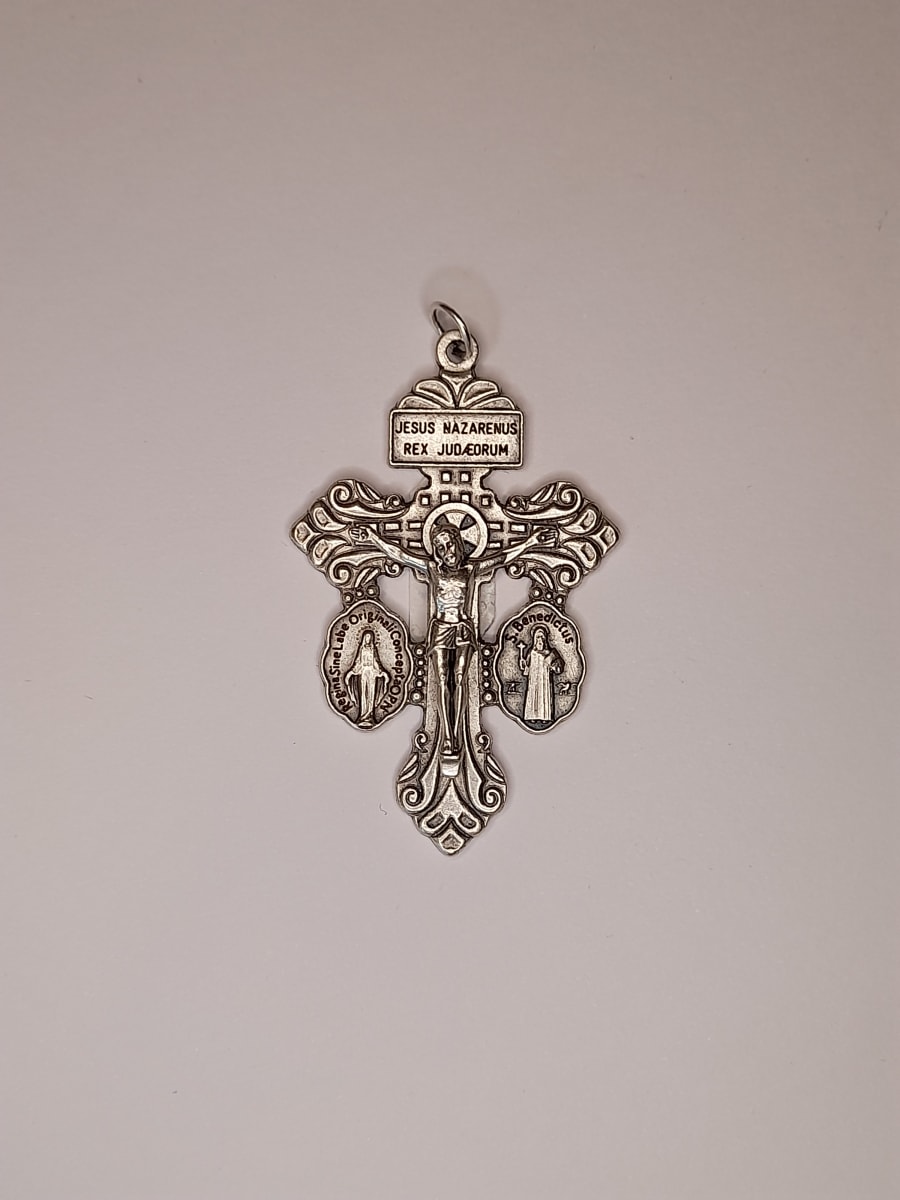 CRUZ DEL PERDON CON MEDALLAS1