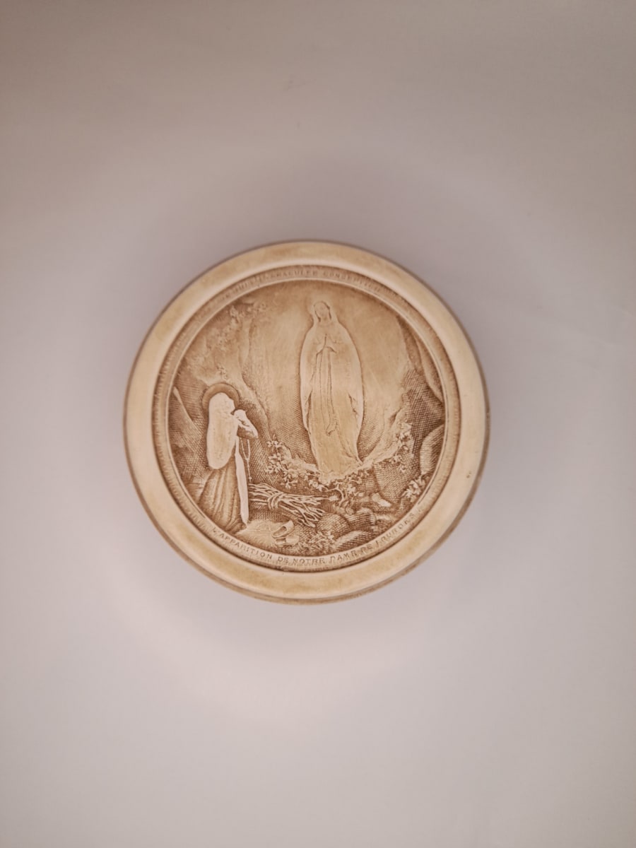 PISAPAPELES VIRGEN DE LOURDES RED2