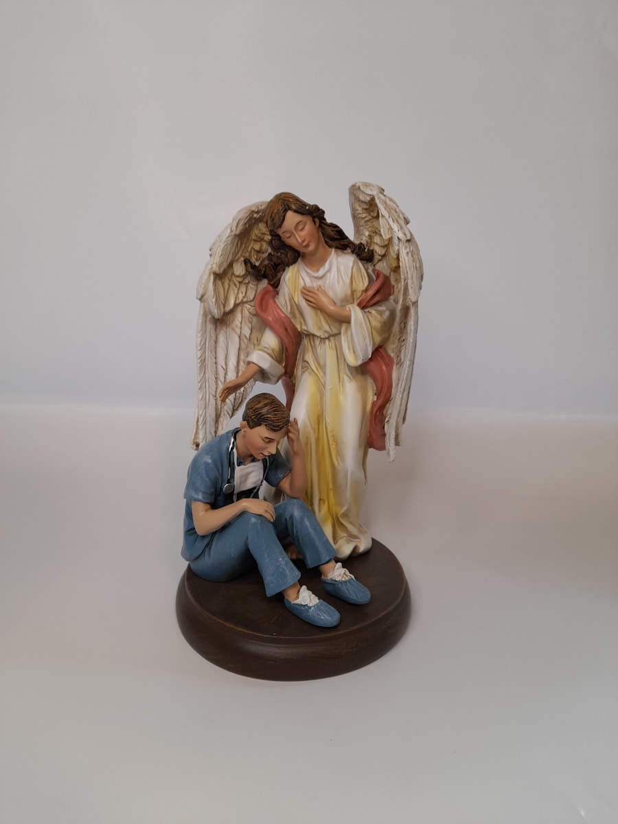 ANGEL DE LA GUARDA DOCTOR 18 CM RESINA1