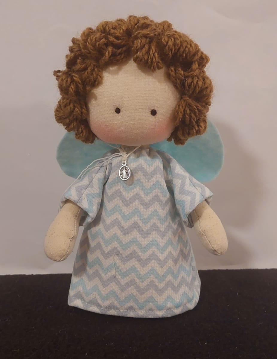 ANGEL NIÑO CON MEDALLA PROTECTORA 19CM2