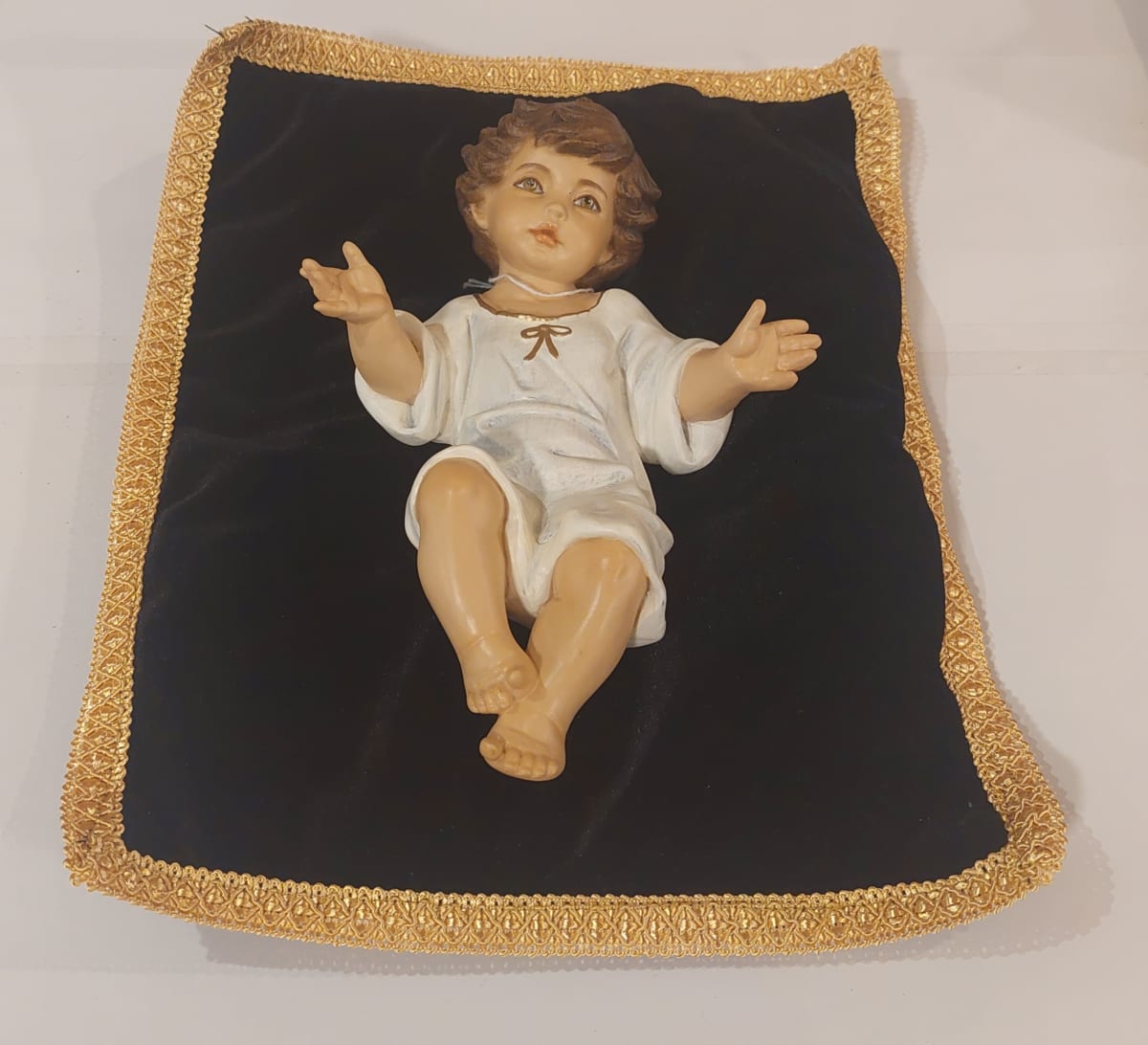 NIÑO JESUS VESTIDO CON COJIN 20CM2