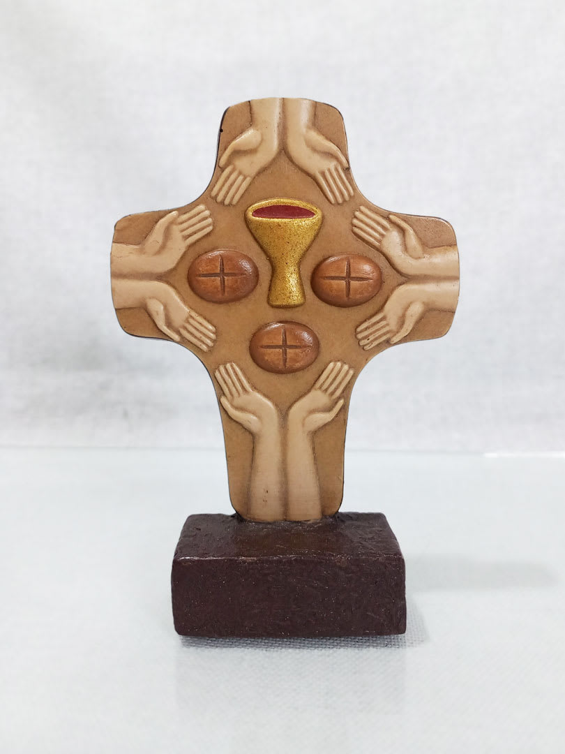 CRUZ EUCARISTIA MODELO  CON BASE 11CM2