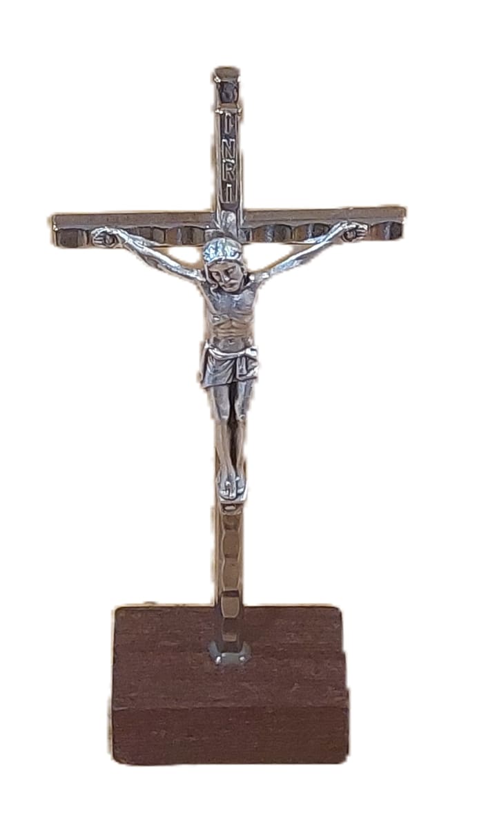 CRUZ MARTILLADA BASE MADERA1