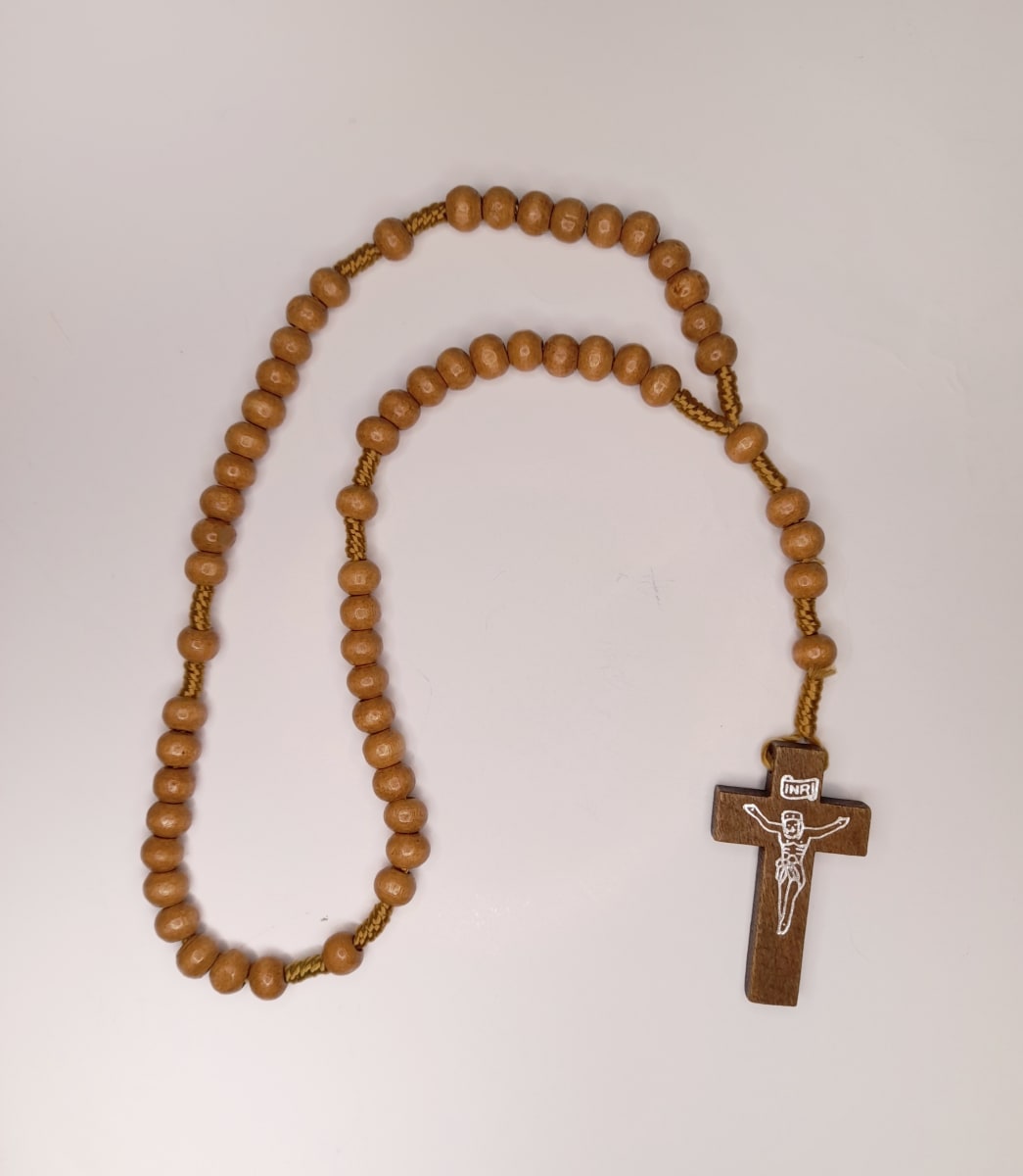ROSARIO MADERA CON CORDON CHICO1