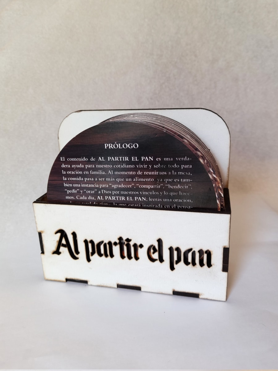 AL PARTIR EL PAN CAJA DE MADERA2