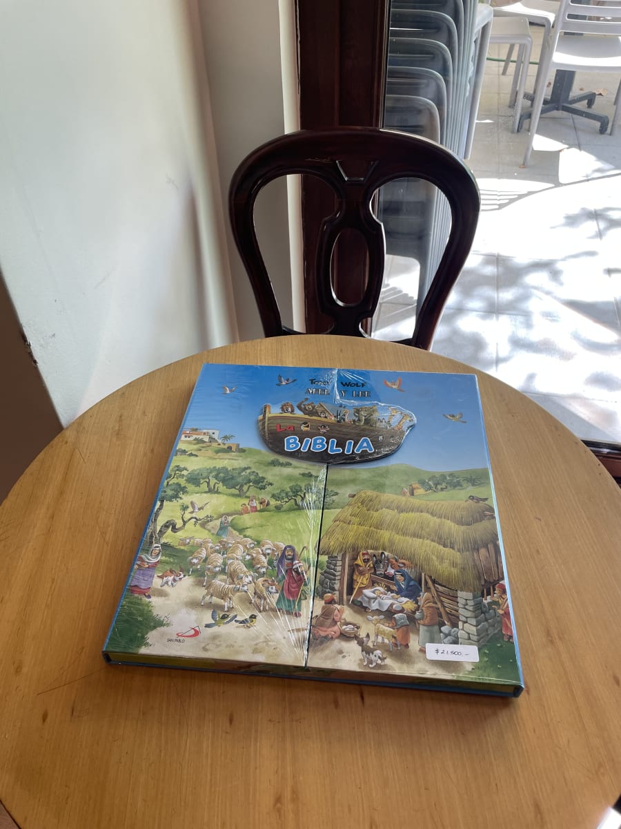 ABRE Y LEE LA BIBLIA1