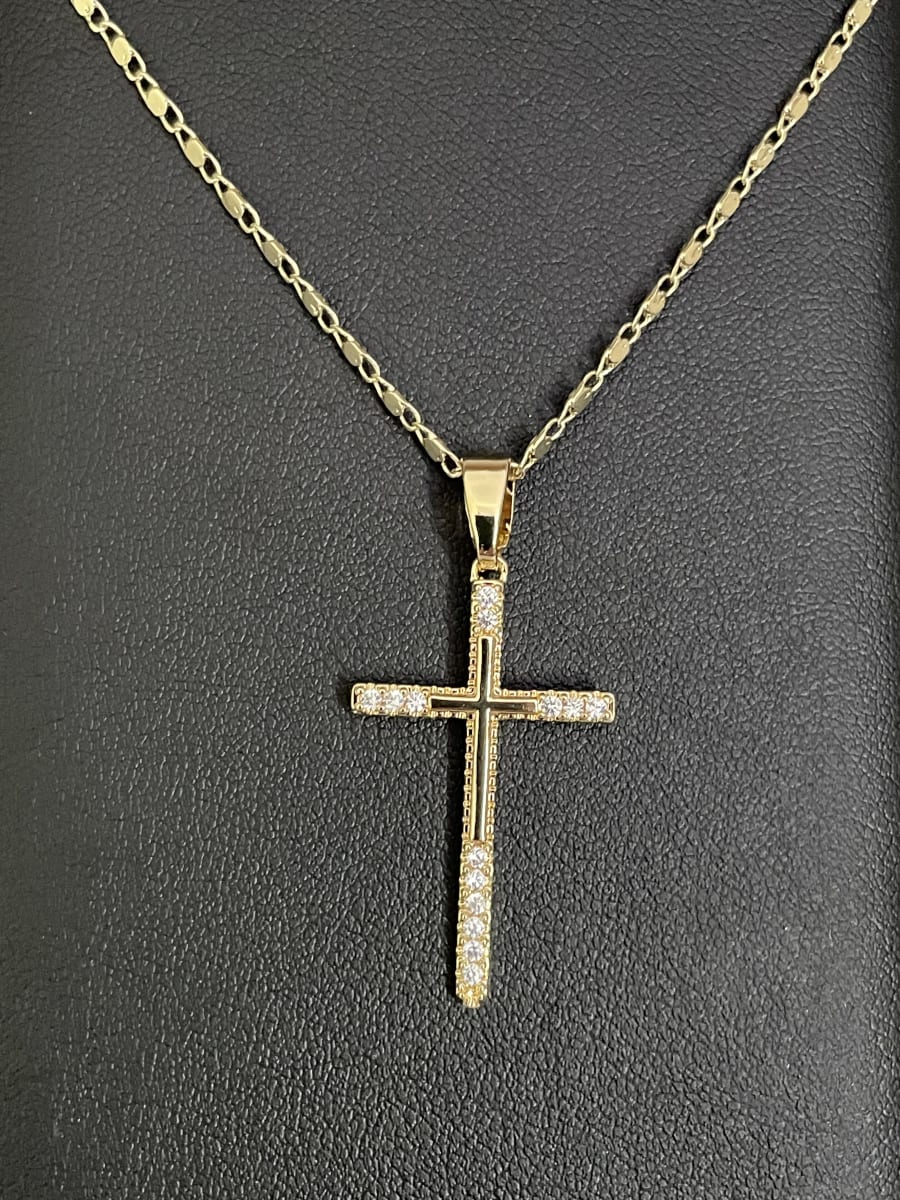 COLGANTE DE CRUZ DORADA CON CIRCONES1