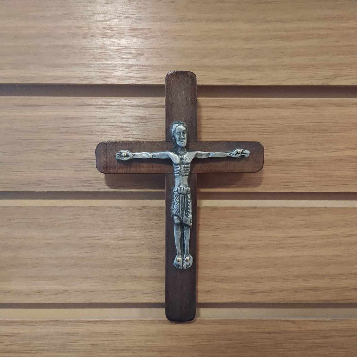 CRUZ MADERA CRISTO OTOMAN 16,5CM1