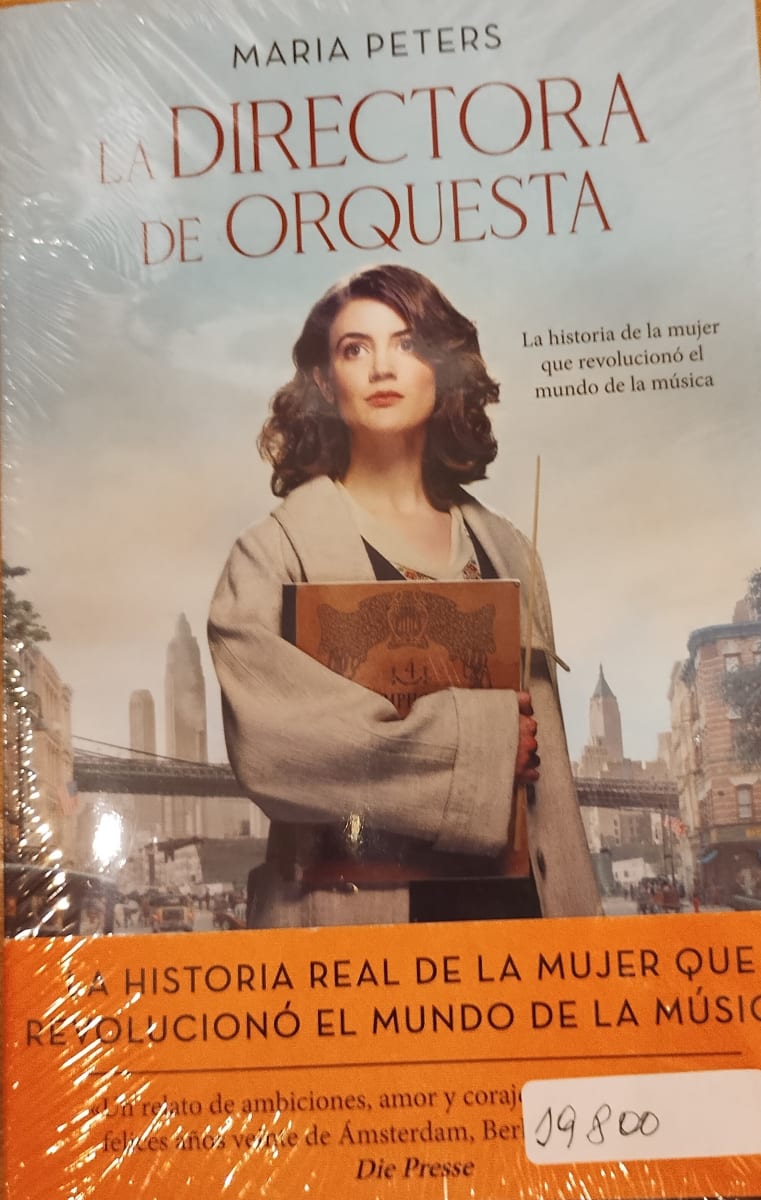 LA DIRECTORA DE ORQUESTA1