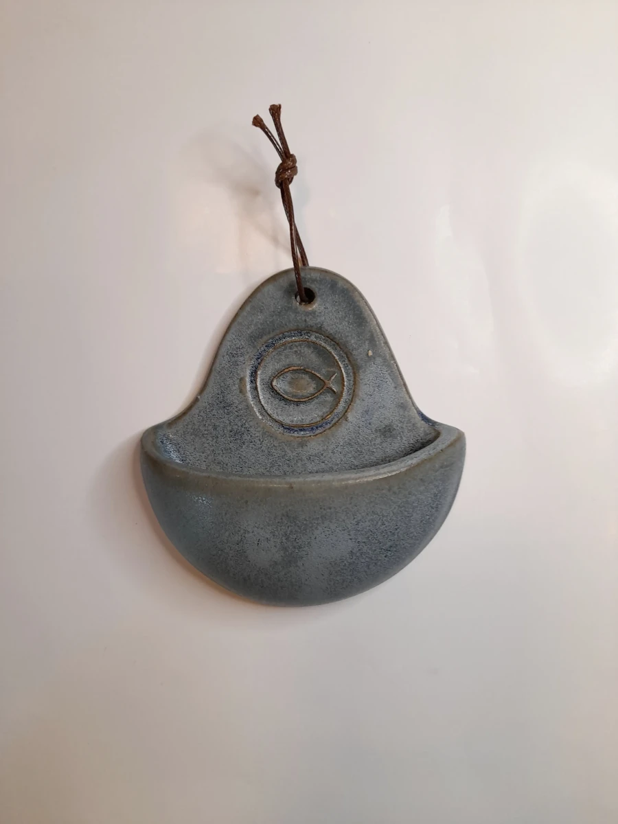 PILA DE AGUA BENDITA1