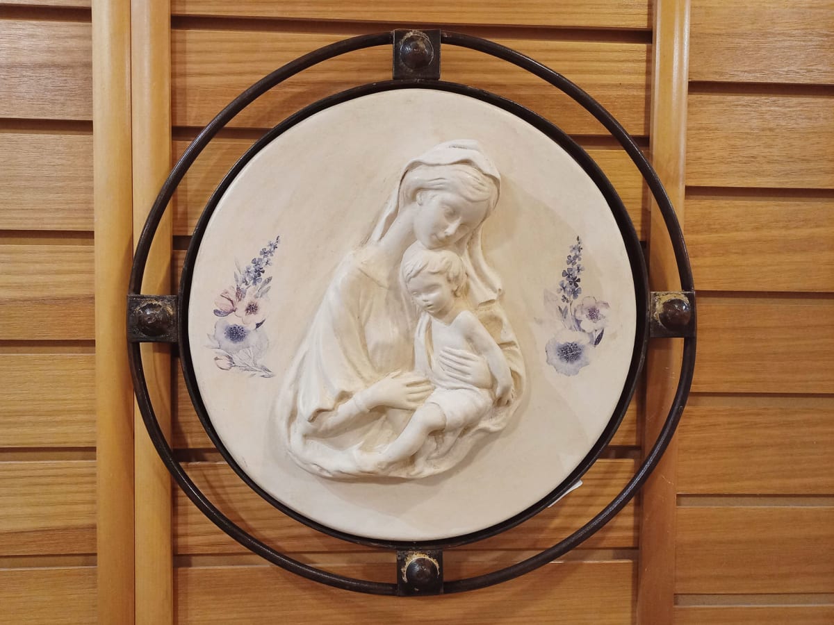 DISCO CON MARCO DE FIERRO VIRGEN CON EL NIÑO2