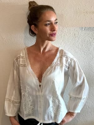 BLUSA JULIETA ALGODÓN CON BORDADO - BLANCO BLUSA JULIETA ALGODÓN CON BORDADO - BLANCO