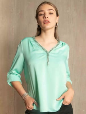 BLUSA SATIN CON BORDADO LENTEJUELA BLUSA SATIN CON BORDADO LENTEJUELA