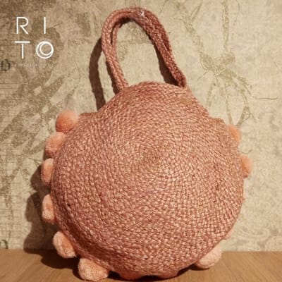 HANDMADE YUTE REDONDO CON POMPONES HANDMADE YUTE REDONDO CON POMPONES