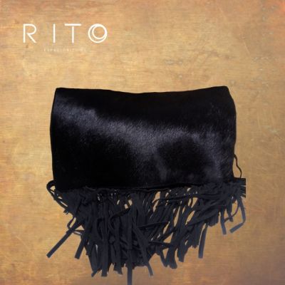 CARTERA FLECOS CUERO PELO CORTO NEGRO CARTERA FLECOS CUERO PELO CORTO NEGRO