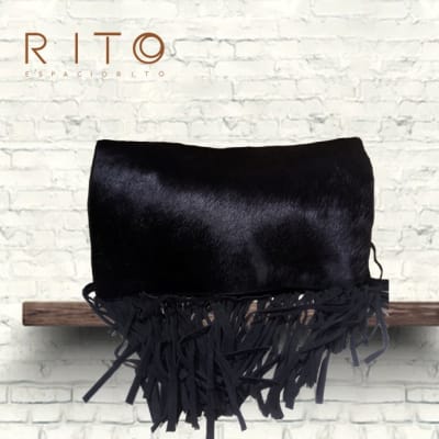 CARTERA FLECOS CUERO PELO CORTO NEGRO CARTERA FLECOS CUERO PELO CORTO NEGRO