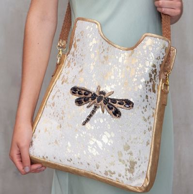 CARTERA CUERO BORDADO LIBELULA DORADO CARTERA CUERO BORDADO LIBELULA DORADO