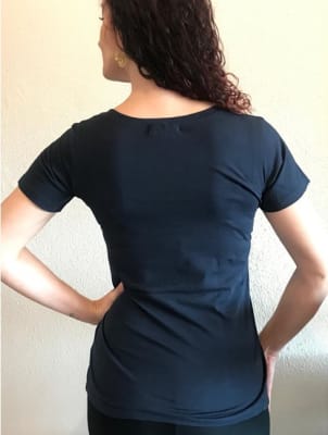 POLERA AZUL BORDADO MARIPOSA POLERA AZUL BORDADO MARIPOSA