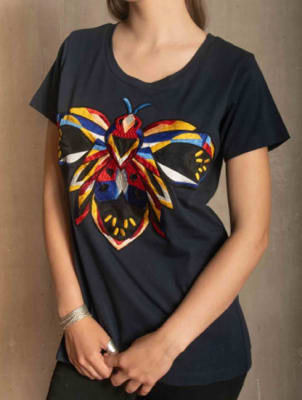 POLERA AZUL BORDADO MARIPOSA POLERA AZUL BORDADO MARIPOSA