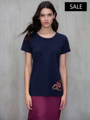 POLERA BORDADO MARIPOSA POLERA BORDADO MARIPOSA