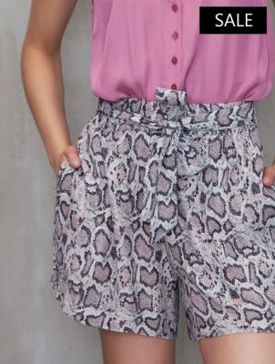 SHORT ESTAMPADO PITON SHORT ESTAMPADO PITON